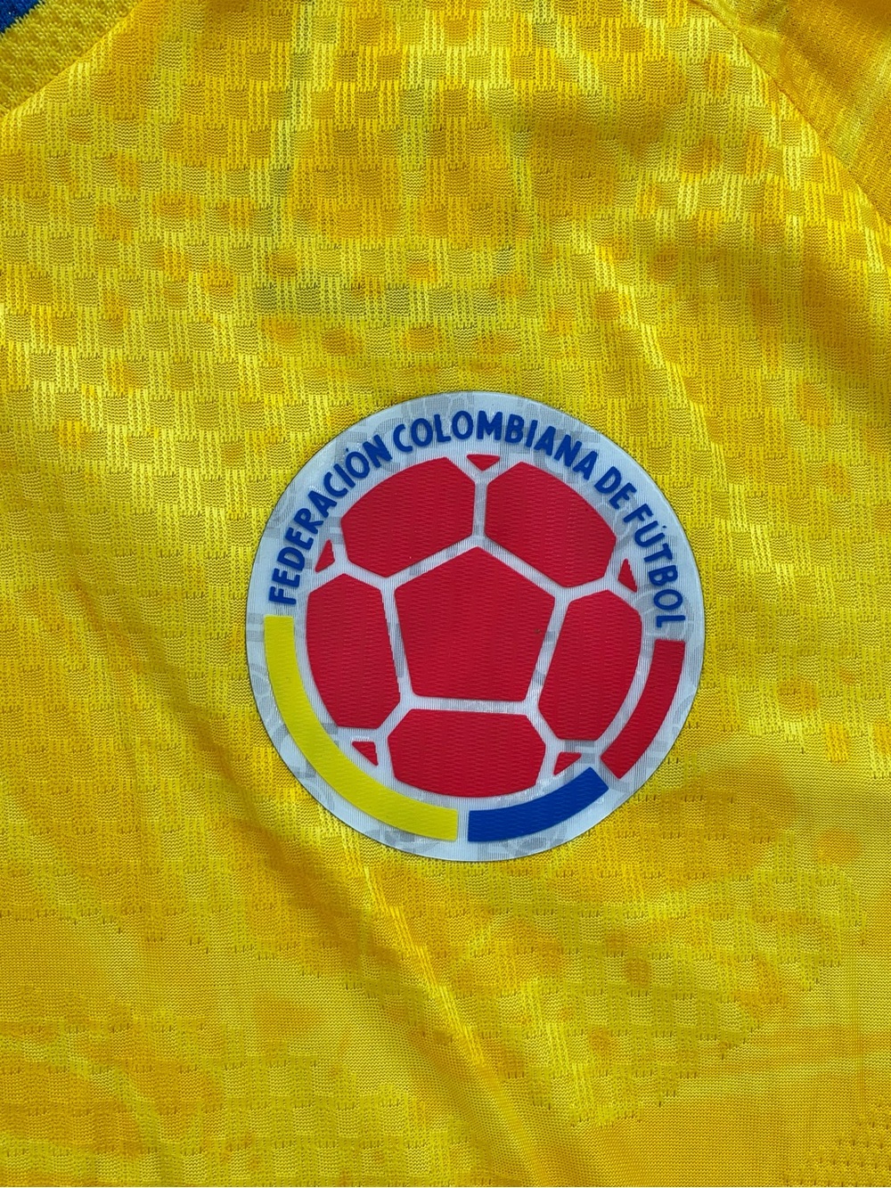 Adidas Colombia 2026 World Cup Jersey Player Version Size Large - Picture 5 of 8